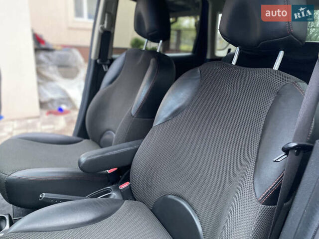 Синій Ніссан Ноут, об'ємом двигуна 1.6 л та пробігом 178 тис. км за 5590 $, фото 19 на Automoto.ua