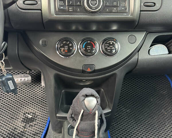 Синий Ниссан Ноут, объемом двигателя 1.6 л и пробегом 183 тыс. км за 6400 $, фото 23 на Automoto.ua