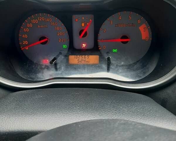 Синій Ніссан Ноут, об'ємом двигуна 1.6 л та пробігом 182 тис. км за 6000 $, фото 6 на Automoto.ua