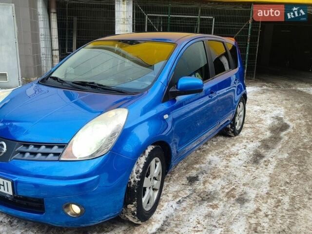 Синий Ниссан Ноут, объемом двигателя 1.6 л и пробегом 205 тыс. км за 6400 $, фото 1 на Automoto.ua