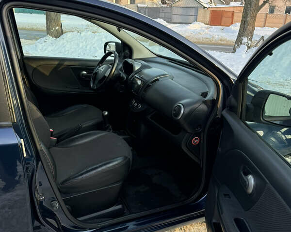 Синій Ніссан Ноут, об'ємом двигуна 1.6 л та пробігом 129 тис. км за 5200 $, фото 16 на Automoto.ua