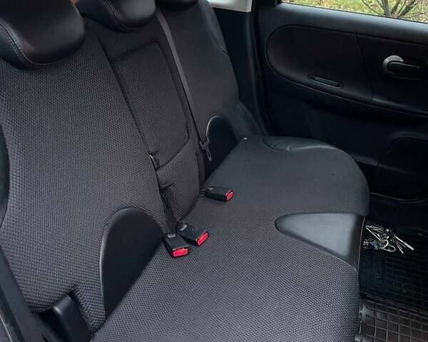 Синий Ниссан Ноут, объемом двигателя 1.6 л и пробегом 221 тыс. км за 6400 $, фото 6 на Automoto.ua