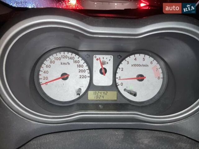 Синій Ніссан Ноут, об'ємом двигуна 1.4 л та пробігом 183 тис. км за 5700 $, фото 6 на Automoto.ua