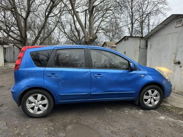 Синий Ниссан Ноут, объемом двигателя 1.6 л и пробегом 194 тыс. км за 2800 $, фото 2 на Automoto.ua