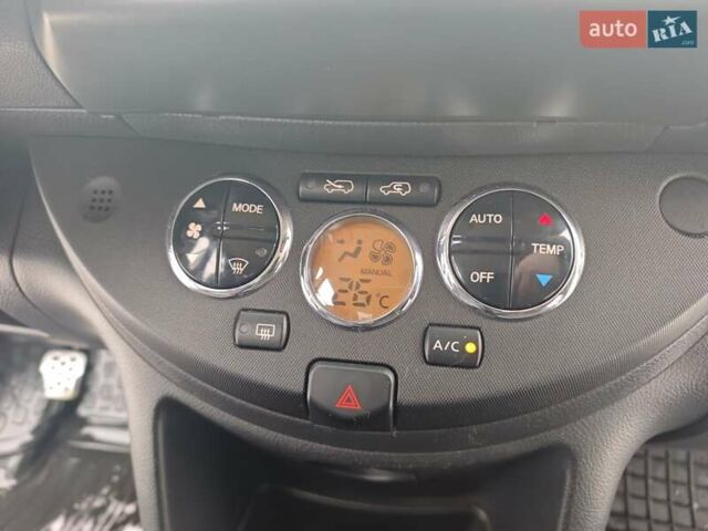 Синій Ніссан Ноут, об'ємом двигуна 1.6 л та пробігом 131 тис. км за 5197 $, фото 7 на Automoto.ua