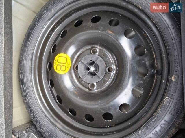 Синий Ниссан Ноут, объемом двигателя 1.4 л и пробегом 228 тыс. км за 4900 $, фото 12 на Automoto.ua