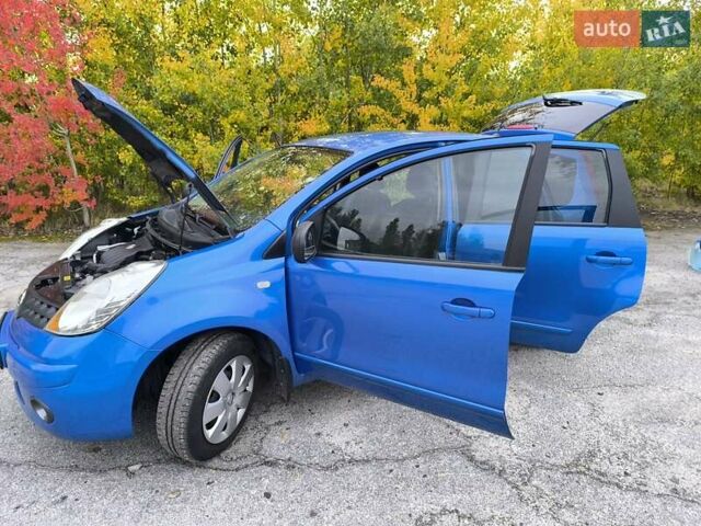 Синий Ниссан Ноут, объемом двигателя 1.6 л и пробегом 160 тыс. км за 5850 $, фото 40 на Automoto.ua