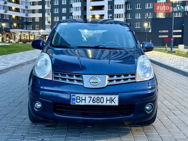 Синий Ниссан Ноут, объемом двигателя 1.6 л и пробегом 147 тыс. км за 4999 $, фото 2 на Automoto.ua