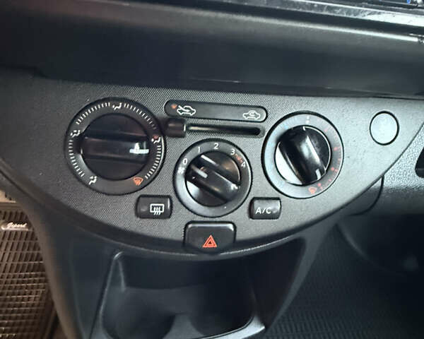 Синій Ніссан Ноут, об'ємом двигуна 1.4 л та пробігом 190 тис. км за 5800 $, фото 36 на Automoto.ua