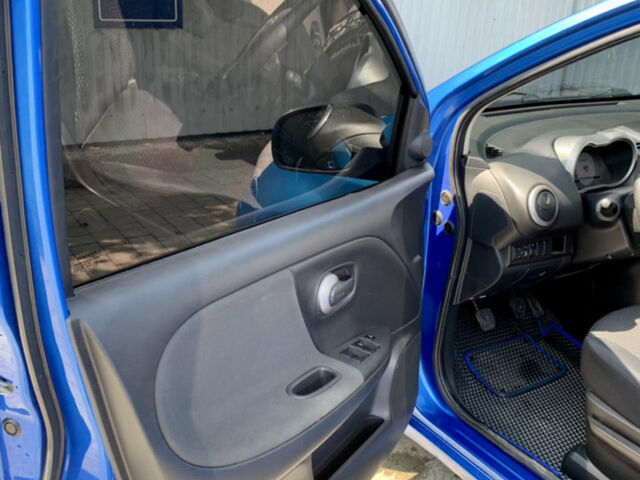 Синій Ніссан Ноут, об'ємом двигуна 1.4 л та пробігом 255 тис. км за 4600 $, фото 22 на Automoto.ua