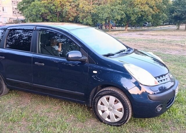 Синій Ніссан Ноут, об'ємом двигуна 1.4 л та пробігом 245 тис. км за 3958 $, фото 2 на Automoto.ua