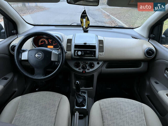 Синий Ниссан Ноут, объемом двигателя 1.6 л и пробегом 250 тыс. км за 4300 $, фото 8 на Automoto.ua