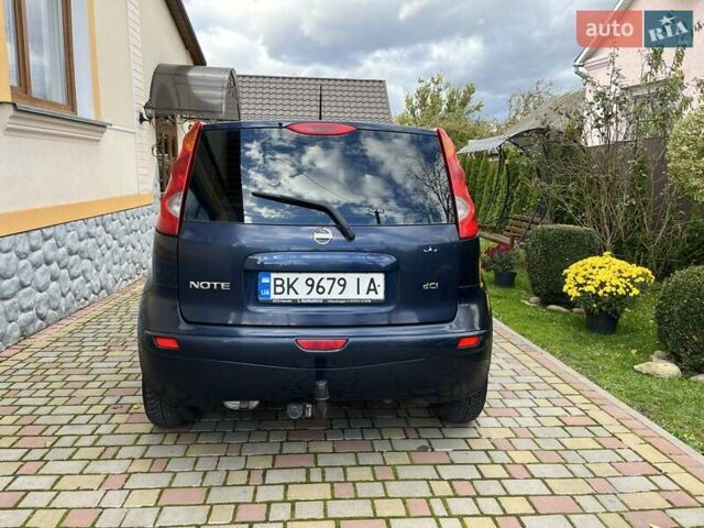 Ниссан Ноут 2008 в Ровно на Automoto.ua Синий Ниссан Ноут, объемом двигателя 1.5 л и пробегом 293 тыс. км за 4900 $, фото 3 на Automoto.ua