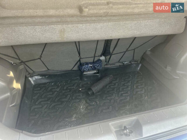 Синий Ниссан Ноут, объемом двигателя 1.4 л и пробегом 220 тыс. км за 4250 $, фото 12 на Automoto.ua