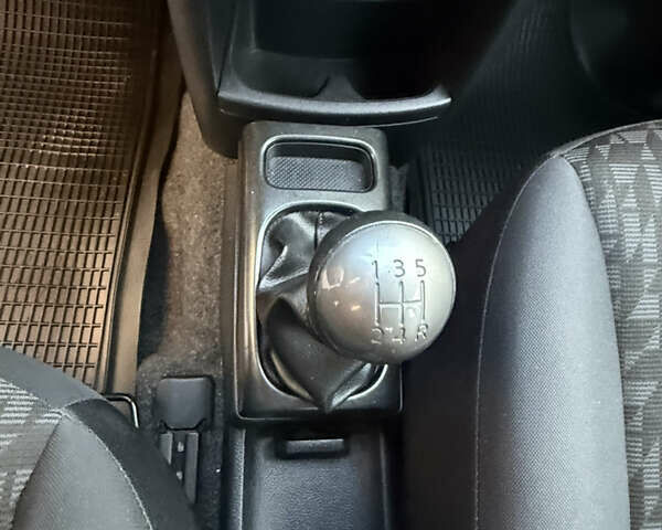 Синій Ніссан Ноут, об'ємом двигуна 1.4 л та пробігом 190 тис. км за 5800 $, фото 37 на Automoto.ua