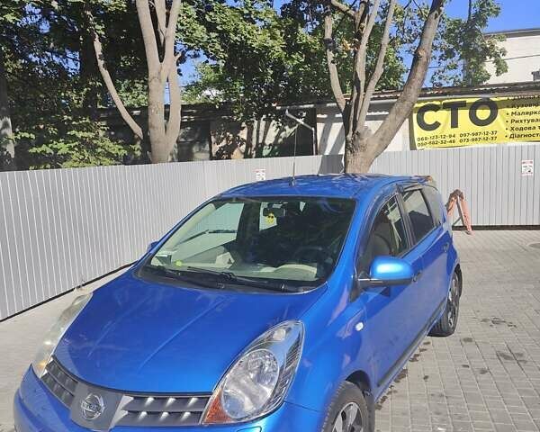 Синий Ниссан Ноут, объемом двигателя 1.6 л и пробегом 220 тыс. км за 4700 $, фото 1 на Automoto.ua