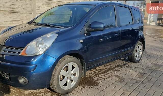 Синий Ниссан Ноут, объемом двигателя 1.6 л и пробегом 182 тыс. км за 6850 $, фото 3 на Automoto.ua