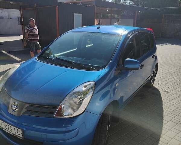 Синий Ниссан Ноут, объемом двигателя 1.6 л и пробегом 220 тыс. км за 4700 $, фото 5 на Automoto.ua