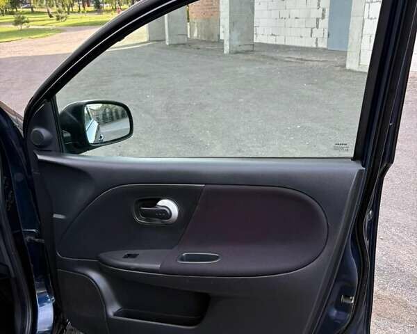 Синій Ніссан Ноут, об'ємом двигуна 1.39 л та пробігом 187 тис. км за 5700 $, фото 40 на Automoto.ua