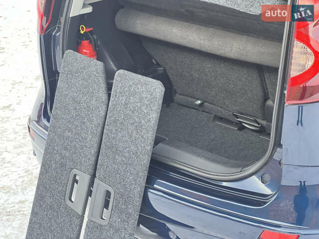 Синий Ниссан Ноут, объемом двигателя 1.6 л и пробегом 200 тыс. км за 8399 $, фото 82 на Automoto.ua