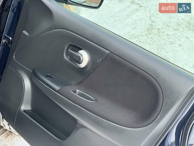 Синий Ниссан Ноут, объемом двигателя 1.6 л и пробегом 200 тыс. км за 8399 $, фото 67 на Automoto.ua