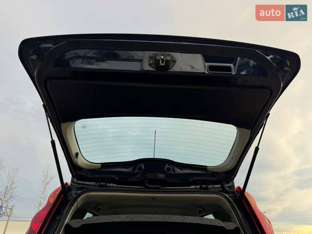 Синій Ніссан Ноут, об'ємом двигуна 1.4 л та пробігом 167 тис. км за 5650 $, фото 40 на Automoto.ua