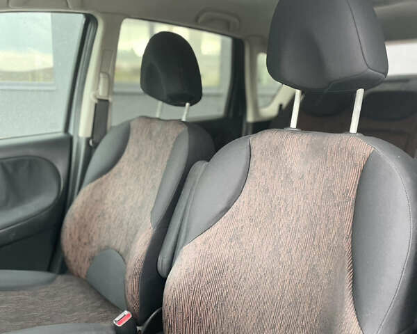 Синий Ниссан Ноут, объемом двигателя 1.5 л и пробегом 300 тыс. км за 5400 $, фото 15 на Automoto.ua