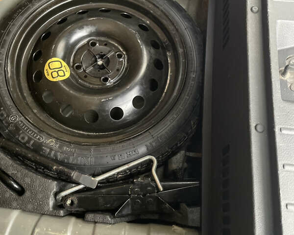 Синій Ніссан Ноут, об'ємом двигуна 1.46 л та пробігом 300 тис. км за 5300 $, фото 15 на Automoto.ua