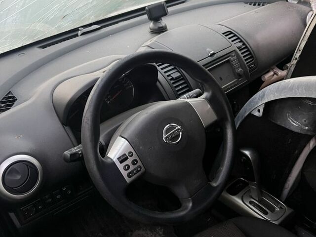 Синий Ниссан Ноут, объемом двигателя 1.6 л и пробегом 160 тыс. км за 2200 $, фото 2 на Automoto.ua