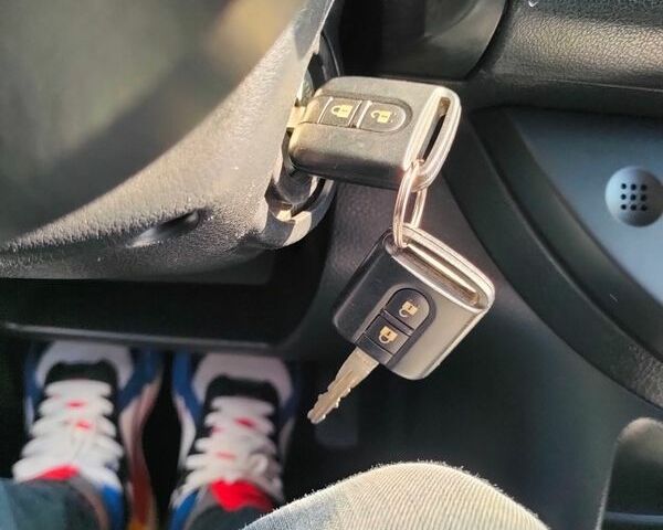 Синий Ниссан Ноут, объемом двигателя 1.6 л и пробегом 120 тыс. км за 6299 $, фото 24 на Automoto.ua