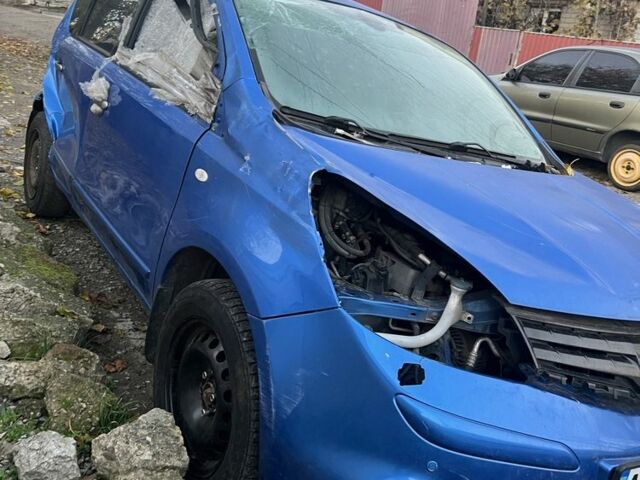 Синий Ниссан Ноут, объемом двигателя 1.6 л и пробегом 160 тыс. км за 2200 $, фото 1 на Automoto.ua