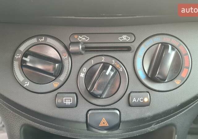 Синий Ниссан Ноут, объемом двигателя 1.6 л и пробегом 163 тыс. км за 6700 $, фото 14 на Automoto.ua