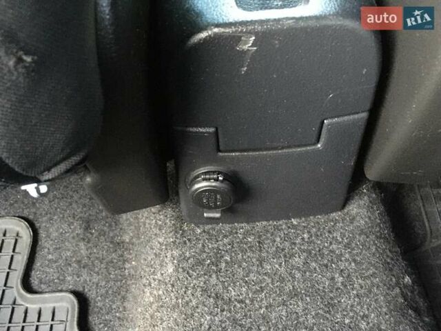 Синій Ніссан Ноут, об'ємом двигуна 1.6 л та пробігом 143 тис. км за 6999 $, фото 36 на Automoto.ua