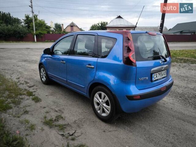 Синій Ніссан Ноут, об'ємом двигуна 1.6 л та пробігом 147 тис. км за 7799 $, фото 3 на Automoto.ua