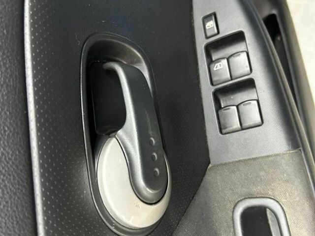 Синій Ніссан Ноут, об'ємом двигуна 0 л та пробігом 228 тис. км за 6500 $, фото 12 на Automoto.ua
