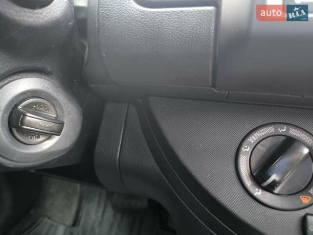 Синій Ніссан Ноут, об'ємом двигуна 1.6 л та пробігом 147 тис. км за 7799 $, фото 12 на Automoto.ua