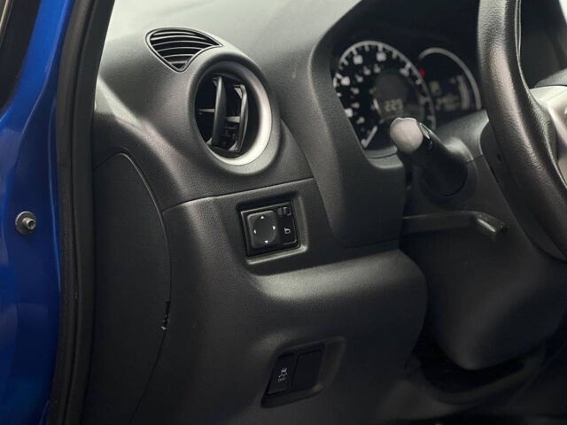 Синий Ниссан Ноут, объемом двигателя 1.6 л и пробегом 105 тыс. км за 8900 $, фото 8 на Automoto.ua