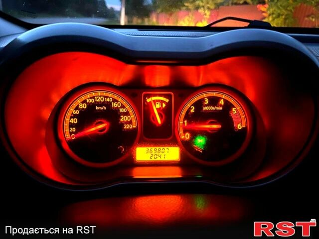 Синій Ніссан Ноут, об'ємом двигуна 1.5 л та пробігом 370 тис. км за 4300 $, фото 12 на Automoto.ua