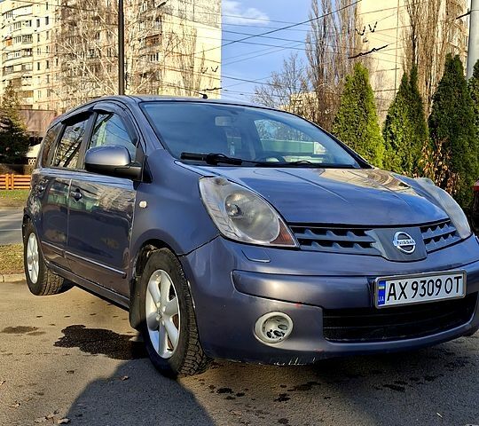Синий Ниссан Ноут, объемом двигателя 1.4 л и пробегом 320 тыс. км за 3800 $, фото 1 на Automoto.ua