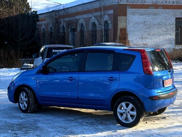 Синий Ниссан Ноут, объемом двигателя 1.6 л и пробегом 1770 тыс. км за 6499 $, фото 6 на Automoto.ua