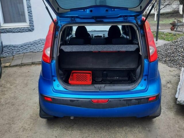 Синий Ниссан Ноут, объемом двигателя 1.5 л и пробегом 290 тыс. км за 4500 $, фото 3 на Automoto.ua