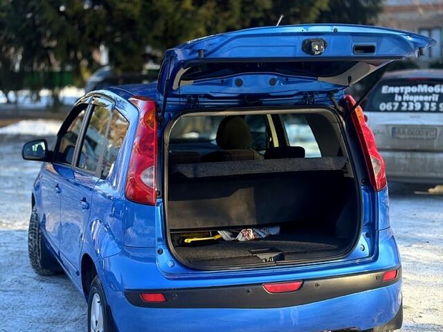 Синий Ниссан Ноут, объемом двигателя 1.6 л и пробегом 1770 тыс. км за 6499 $, фото 4 на Automoto.ua