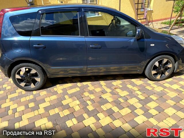 Синий Ниссан Ноут, объемом двигателя 1.5 л и пробегом 0 тыс. км за 6900 $, фото 2 на Automoto.ua