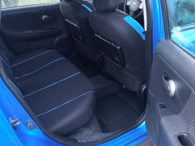 Синий Ниссан Ноут, объемом двигателя 1.5 л и пробегом 300 тыс. км за 410 $, фото 5 на Automoto.ua