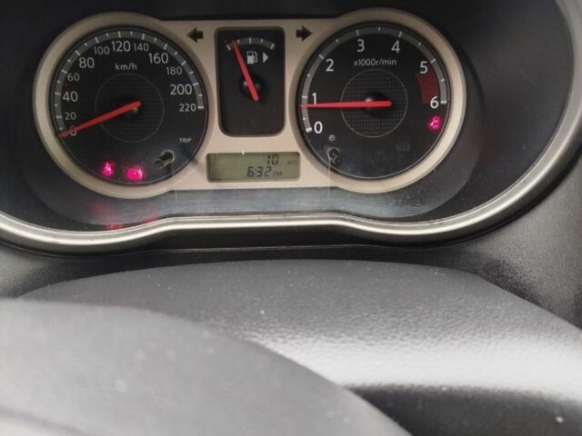 Синий Ниссан Ноут, объемом двигателя 1.5 л и пробегом 300 тыс. км за 410 $, фото 2 на Automoto.ua