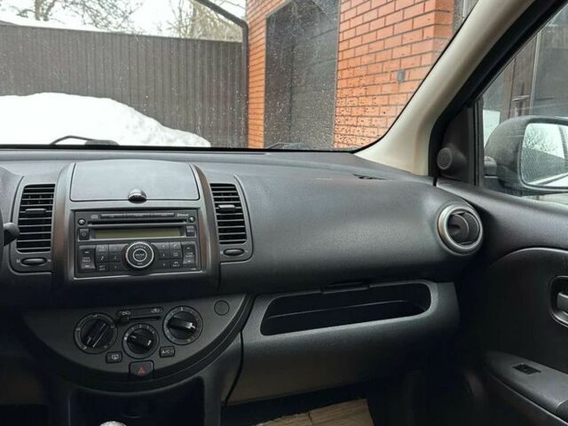 Синий Ниссан Ноут, объемом двигателя 1.4 л и пробегом 202 тыс. км за 5700 $, фото 5 на Automoto.ua