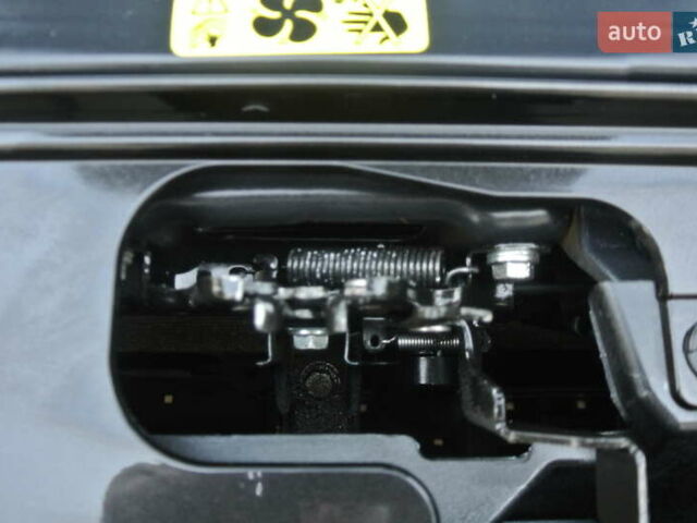 Зеленый Ниссан Ноут, объемом двигателя 1.6 л и пробегом 167 тыс. км за 9600 $, фото 41 на Automoto.ua