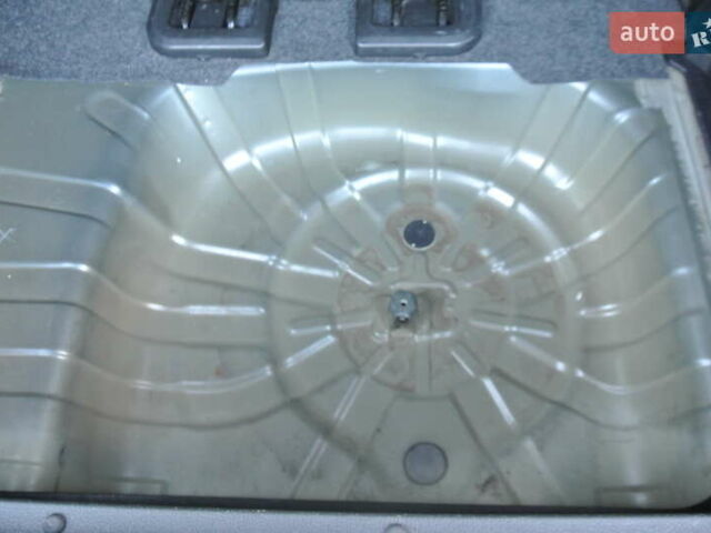 Зеленый Ниссан Ноут, объемом двигателя 1.6 л и пробегом 167 тыс. км за 9600 $, фото 32 на Automoto.ua