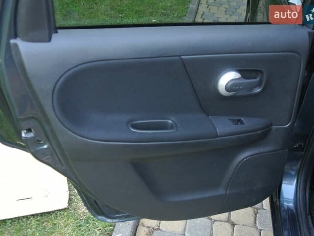 Зеленый Ниссан Ноут, объемом двигателя 1.6 л и пробегом 167 тыс. км за 9600 $, фото 12 на Automoto.ua