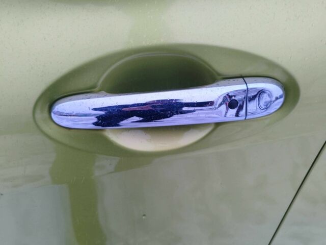 Зелений Ніссан Ноут, об'ємом двигуна 1.2 л та пробігом 47 тис. км за 13400 $, фото 15 на Automoto.ua